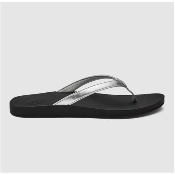Olukai Women's Size 10 Silver Black Puawe Cushioned Recovery Sandals - Picture 2 of 10